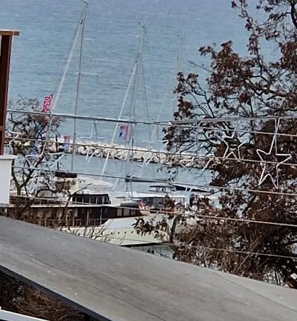 Apartment Sea View Across The Golden Bay Beach, Cosy Sunny, Spacious In Aretsou Kalamaria *