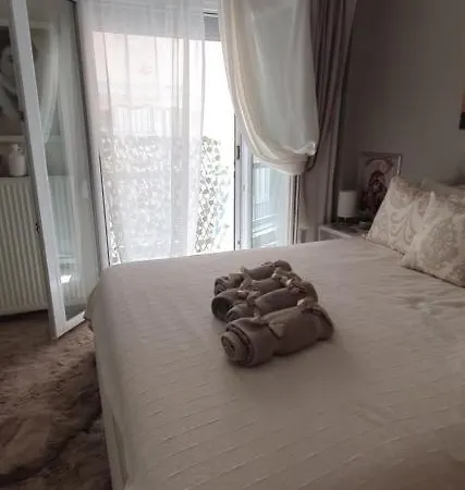 Sea View Across The Golden Bay Beach, Cosy Sunny, Spacious In Aretsou Kalamaria * Thessaloniki