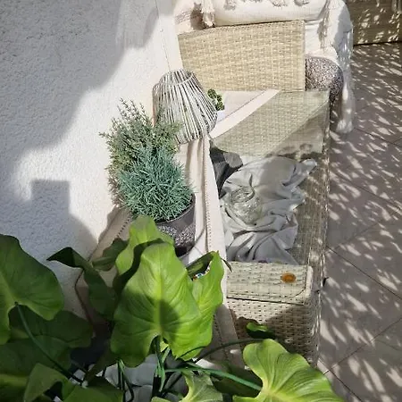 Sea View Across The Golden Bay Beach, Cosy Sunny, Spacious In Aretsou Kalamaria