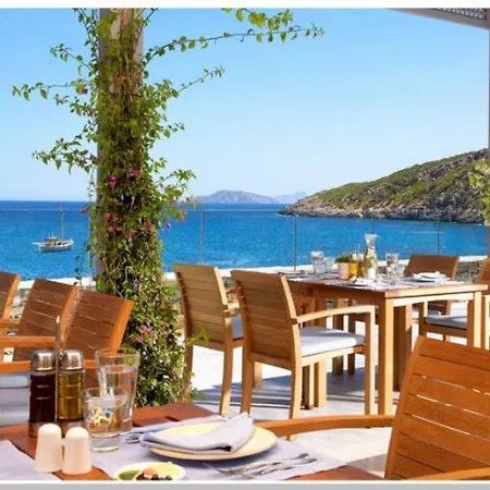Sea View Across The Golden Bay Beach, Cosy Sunny, Spacious In Aretsou Kalamaria * Thessaloniki