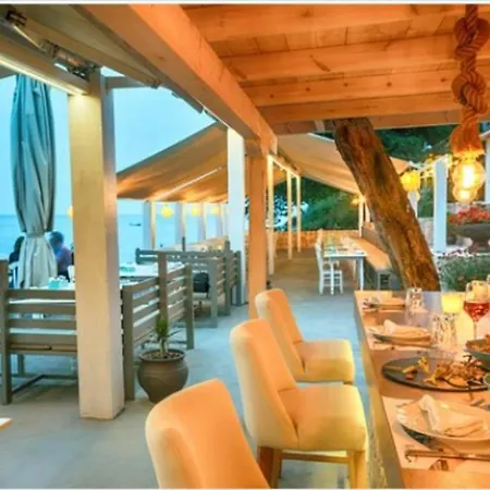 Apartment Sea View Across The Golden Bay Beach, Cosy Sunny, Spacious In Aretsou Kalamaria *
