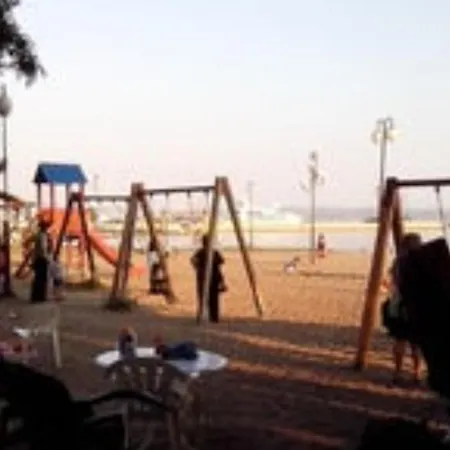Sea View Across The Golden Bay Beach, Cosy Sunny, Spacious In Aretsou Kalamaria Apartment Thessaloniki